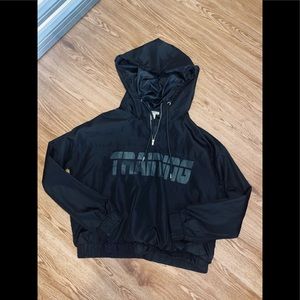 Women’s wind breaker M